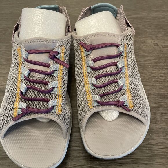 Women’s 11 Merrell  J004560 Gray Quantum Grip Hook and Loop Sport Sandals - Picture 1 of 13